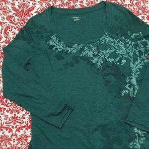 Green long sleeve shirt nice leafy pattern sz L